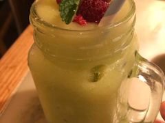 牛油果奶昔-绿茶餐厅(广州天河城店)