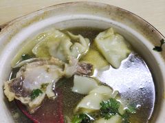 -小许三鲜砂锅馄饨店(家多乐烟酒店)