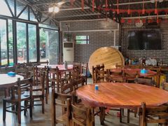 大堂-御霞苑泥烩鸡休闲农庄