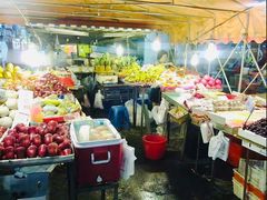 -六合夜市