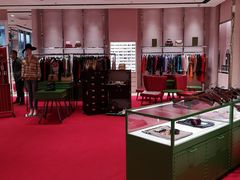 -Gucci(首创奥特莱斯店)