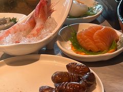 -雍容荟帝王蟹活龙虾展台自助(IFS黑金店)