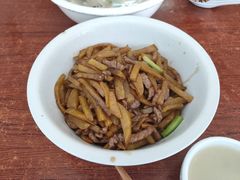 土豆牛肉-老杨饭店(万科里店)