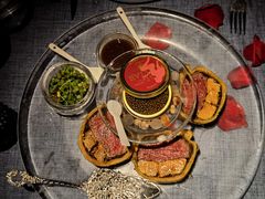 惠灵顿牛排-弦月窗LUNETTE BY AMANDA(复兴路店)