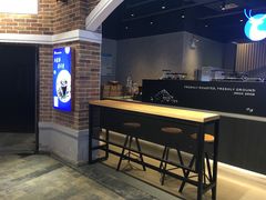 -瑞幸咖啡(凤凰海负一楼美食街店)