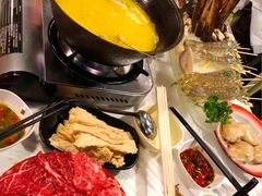 -鲜入围煮花胶鸡海鲜火锅