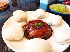 芽菜扣肉配饼-川旺角川粤融合菜•海景餐厅(星海广场店)