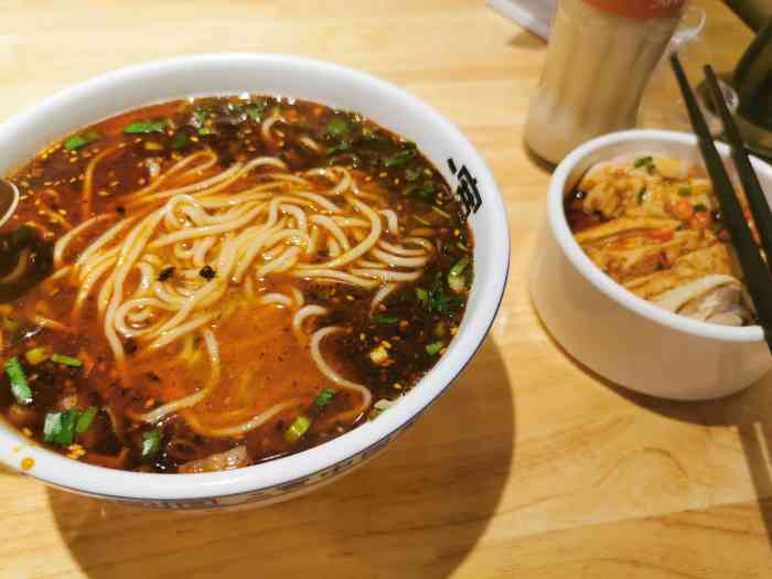 二宽牛肉拉面-"老公点的细面我选的宽面天气凉了 吃碗热.