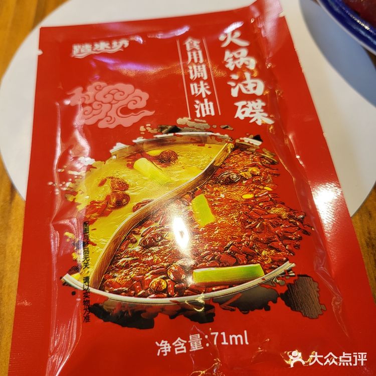 左麻右辣老火锅：藏在小区里的正宗重庆味