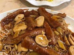 鲜菇猪扒炒面-旺角宝港式茶餐厅(寮步店)