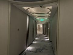 -浅深(世茂滨江精品店)