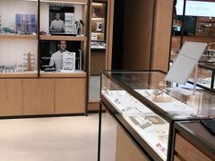 -吴良材眼镜(美罗城店)