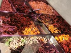 -老六素货(王顶堤店)