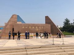 -上海市龙华烈士陵园