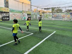 -飞梦少儿足球培训(塘桥校区)