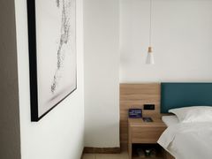 -墨客悦庭酒店(长沙麓谷涉外经济学院店)