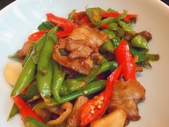 -鱼鲜饭香·招牌汽锅剁椒鱼头王