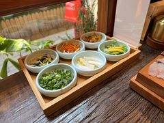 -银米·云南传统过桥米线(双廊黑金冠店)