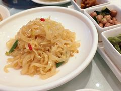 香麻西芹拌海蜇丝-万龙洲海鲜(大兴绿地缤纷城店)