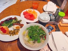 -上海漕河泾万丽酒店