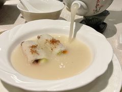 鱼汤竹笙浸时蔬-富临饭店阿一鲍鱼