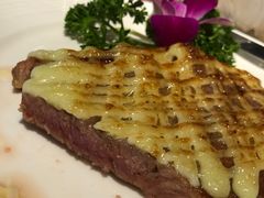 芥辣焗牛扒-邓丽君音乐主题餐厅