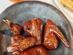 脆炸乳鸽-荣小馆(安达仕店)