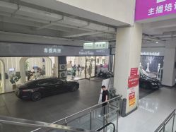 -喜爱高定婚纱摄影
