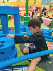 -莫莉幻想儿童乐园(武汉经开永旺店)