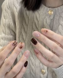 -桃色美甲沙龙