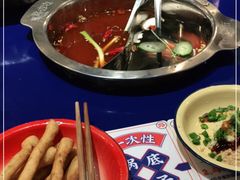 -马路边边串串香(苗栗路店)