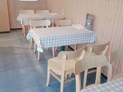 等位区-一鸣真鲜奶吧(巴黎都市奶吧店)