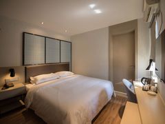 -柏曼酒店(合肥国购广场三里庵地铁店)