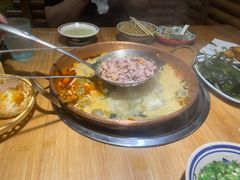 -洱火云南酸菜牛肉火锅(石景山当代商城店)