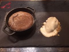 巧克力熔岩蛋糕-恰餐厅及酒吧 CHAR Bar & Grill (北京丽都皇冠假日店)