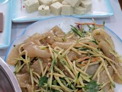 -一口猪海鲜浑锅·东北家常菜