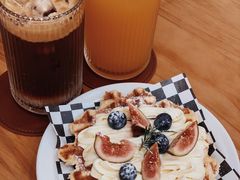 香茅柠檬汤力美式-echoes coffee回响咖啡(红山店)