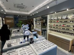 -视野联行眼镜·蔡司·尼康·授权优选门店(青浦宝龙店)