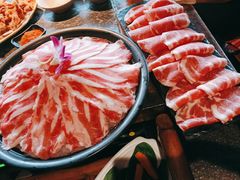 -老牌坊云南鱼豆花火锅(哈西万达店)