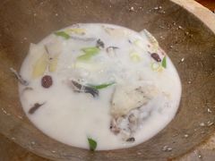 钱鱼-滇香肴·云南菜蒸汽石锅鱼(云南北路店)