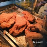 被超市里的炸鸡香拽住脚！娃和我都没忍住沦陷了