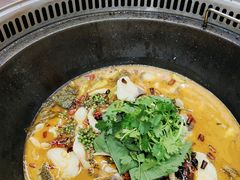 -丹水桥地锅鱼·翘嘴鲌·地方特色全鱼宴(丹江口大坝店)