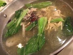 -一席地·本地鸡窝·杭帮鸡火锅(萧山银隆百货店)