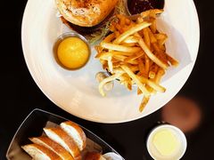 DB汉堡-db Bistro & Oyster Bar by Daniel Boulud(滨海湾金沙店)