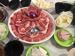 -牛魔王时尚回转餐厅