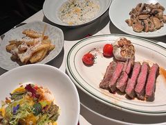 -MONICH牛排融合餐厅(和义大道购物中心店)