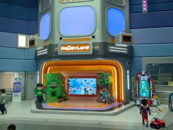 -嗨贝天地亲子乐园 · 生日派对·VR对战(万象城店)