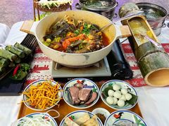 -刘姐啤酒鱼民族演艺餐厅(西街总店)
