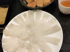 一哥自制鲜鱼腐-一哥澳门豆捞 · 十七年经典澳门火锅(四季天地店)