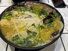 -肥汁米蘭香港米线(长宁来福士店)